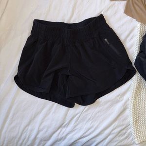 Lululemon Tracker Short 4"